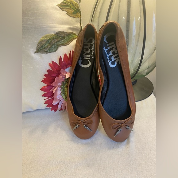 Circus by Sam Edelman Brown Flats with Bow Detail - Picture 5 of 10